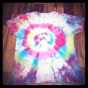 tie dye t shirt